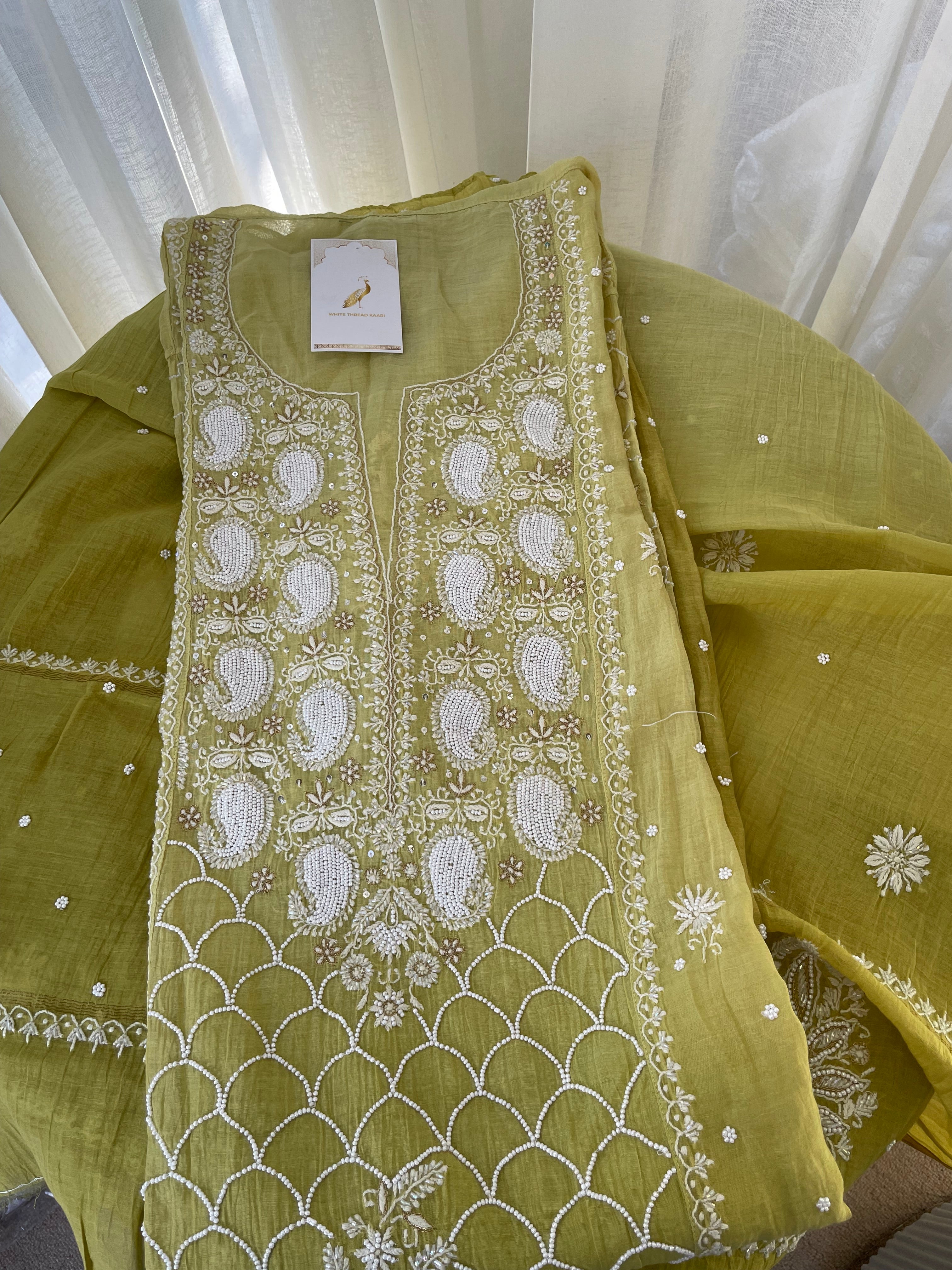 GREEN OMBRÉ MUL CHANDERI PANEL CHIKANKARI KURTA SET