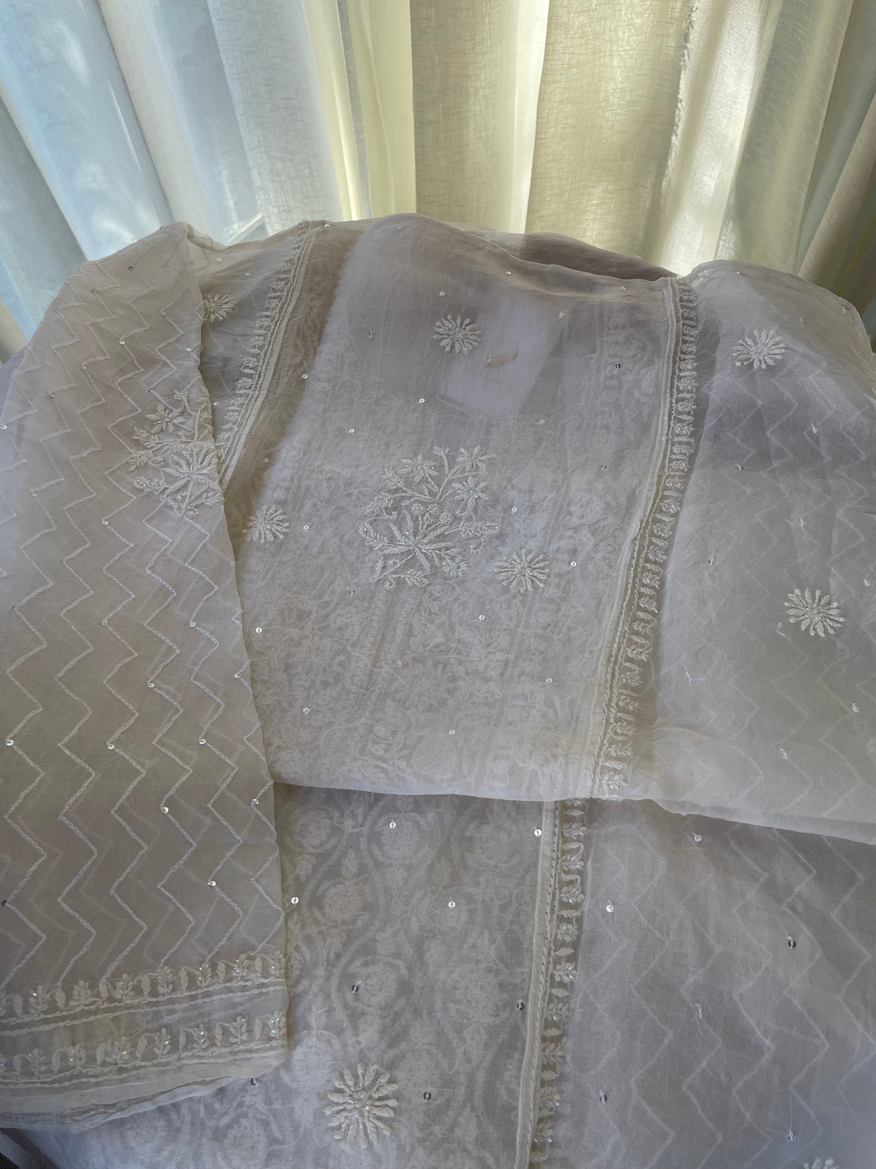 PEARL WHITE ORGANZA CHIKANKARI KURTA SET